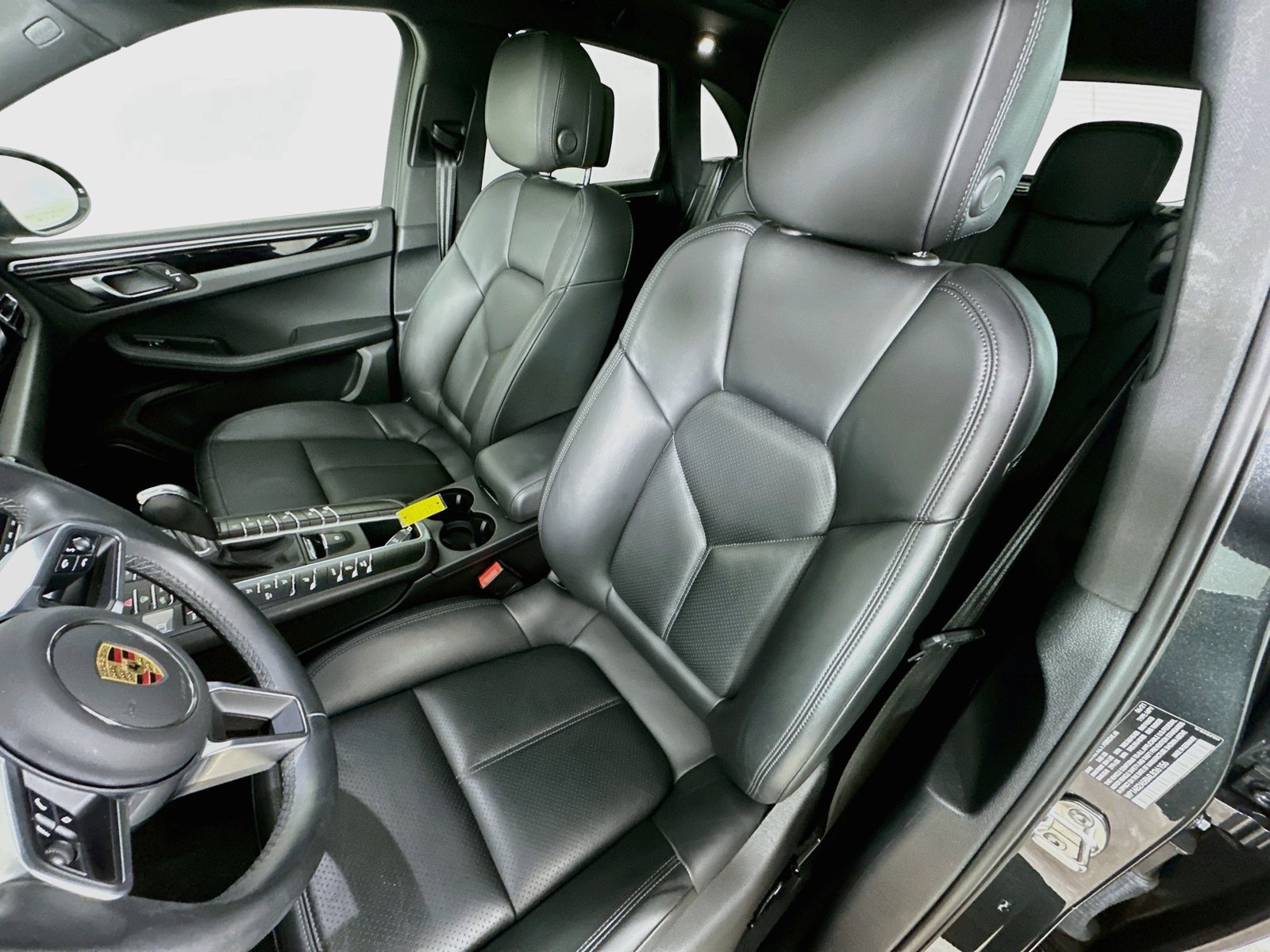 Used 2021 Porsche Macan S AWD/4WD image 35