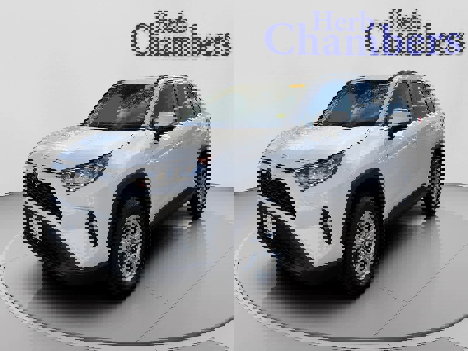 Used 2021 Toyota RAV4 XLE image 9