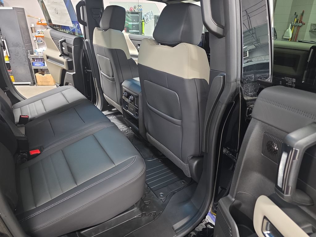 New 2026 GMC Hummer EV SUV w/ LPO, Dark Essentials Package AWD/4WD image 11