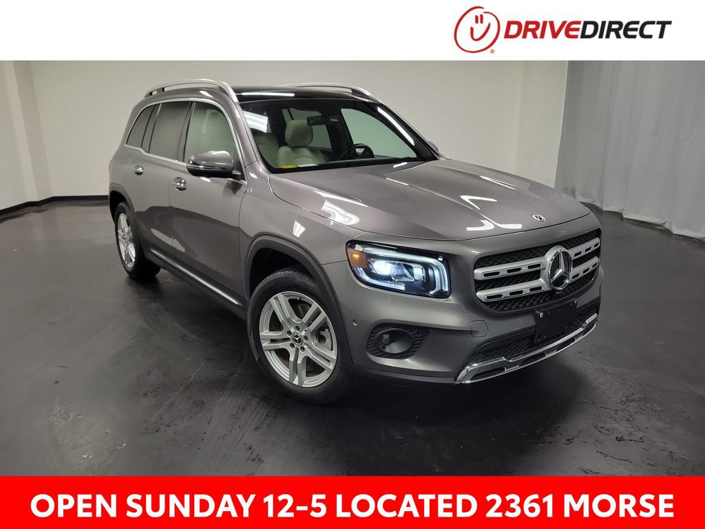 Used 2022 Mercedes-Benz GLB 250 4MATIC w/ Premium Package Lite image 1