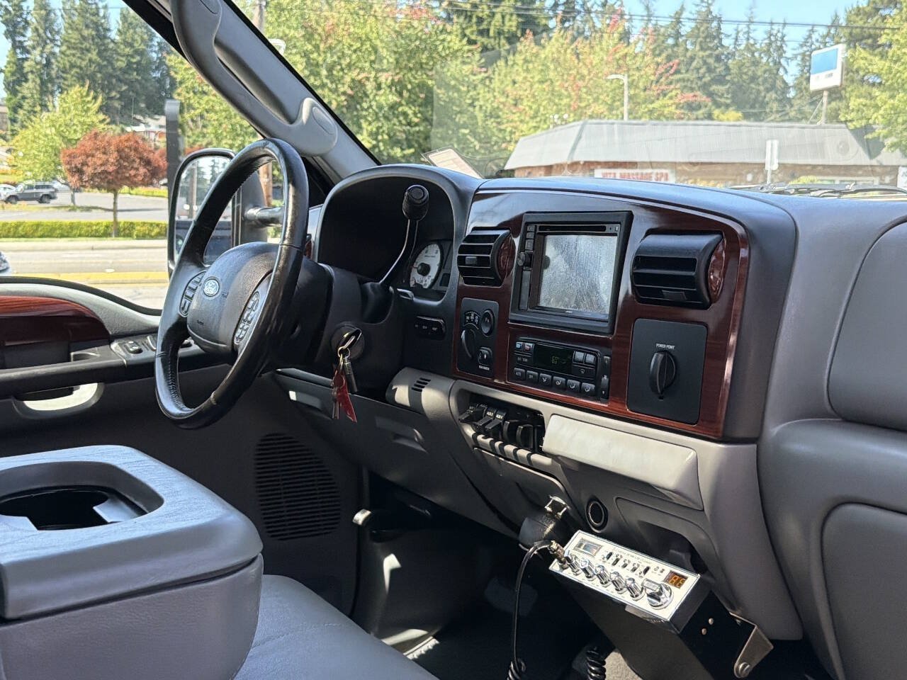 Used 2006 Ford F350 Lariat AWD/4WD image 29