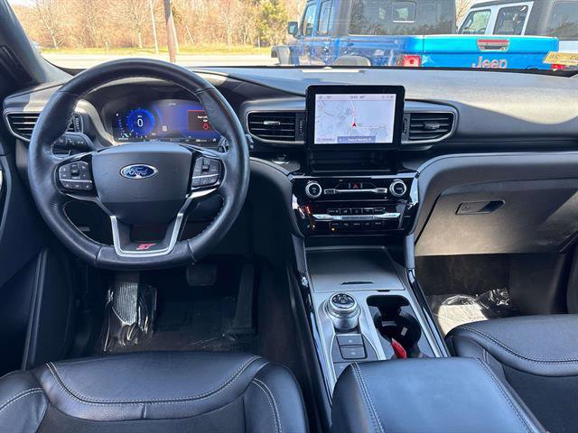 Used 2022 Ford Explorer ST w/ ST Street Pack image 15