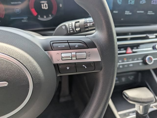 Certified 2025 Hyundai Santa Cruz SE AWD/4WD image 18