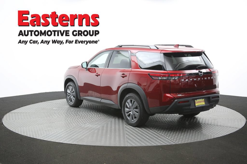 Used 2025 Nissan Pathfinder SV FWD image 64