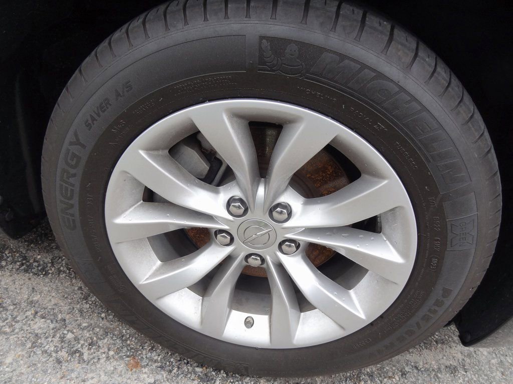 Used 2023 Chrysler 300 Touring image 6