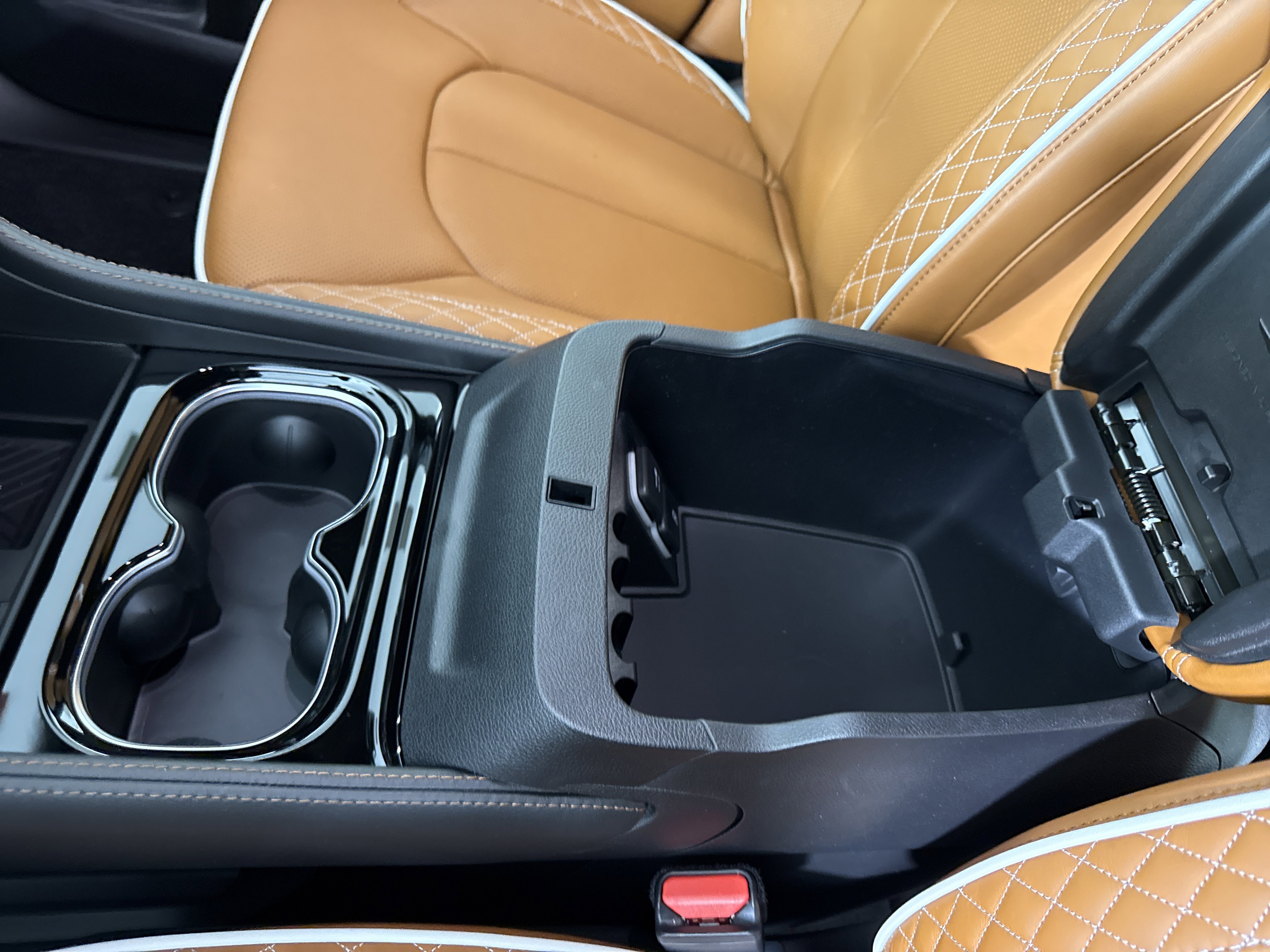New 2026 Chrysler Pacifica Pinnacle image 18