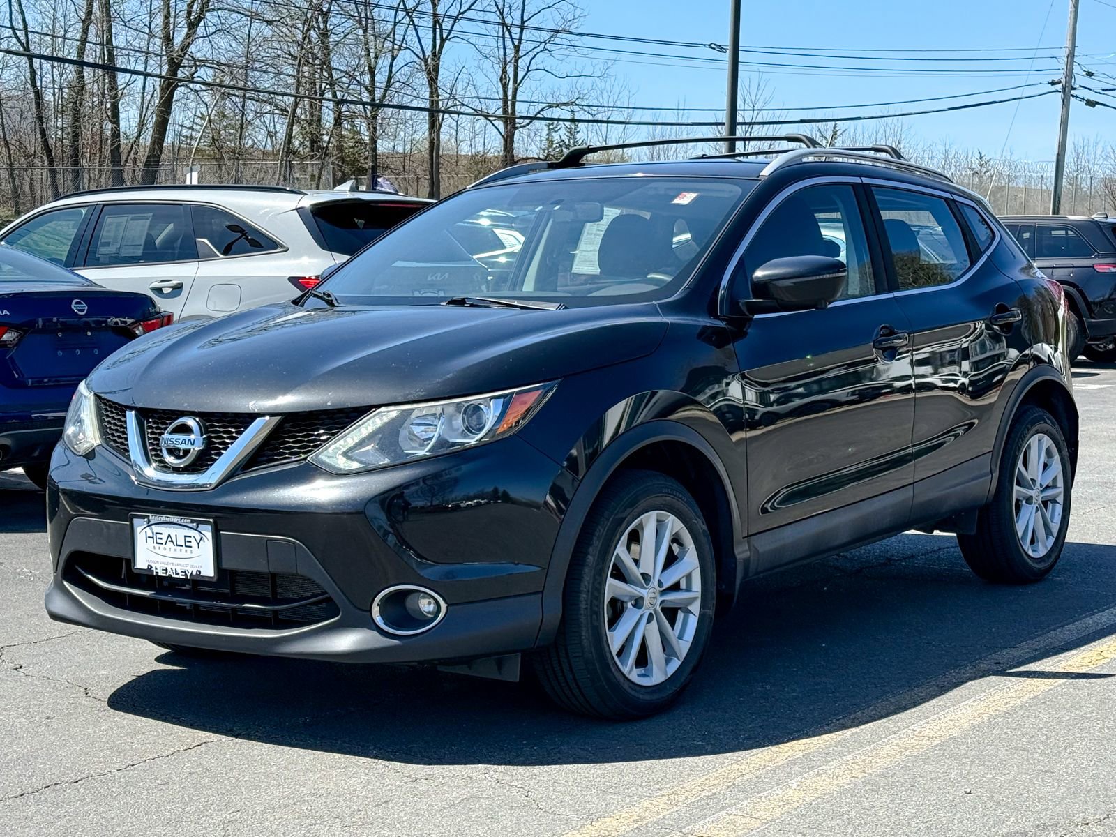 Used 2017 Nissan Rogue Sport SV w/ SV Premium Package AWD/4WD image 3