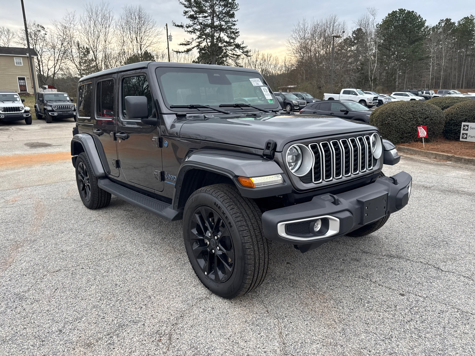 Used 2025 Jeep Wrangler Sahara image 3