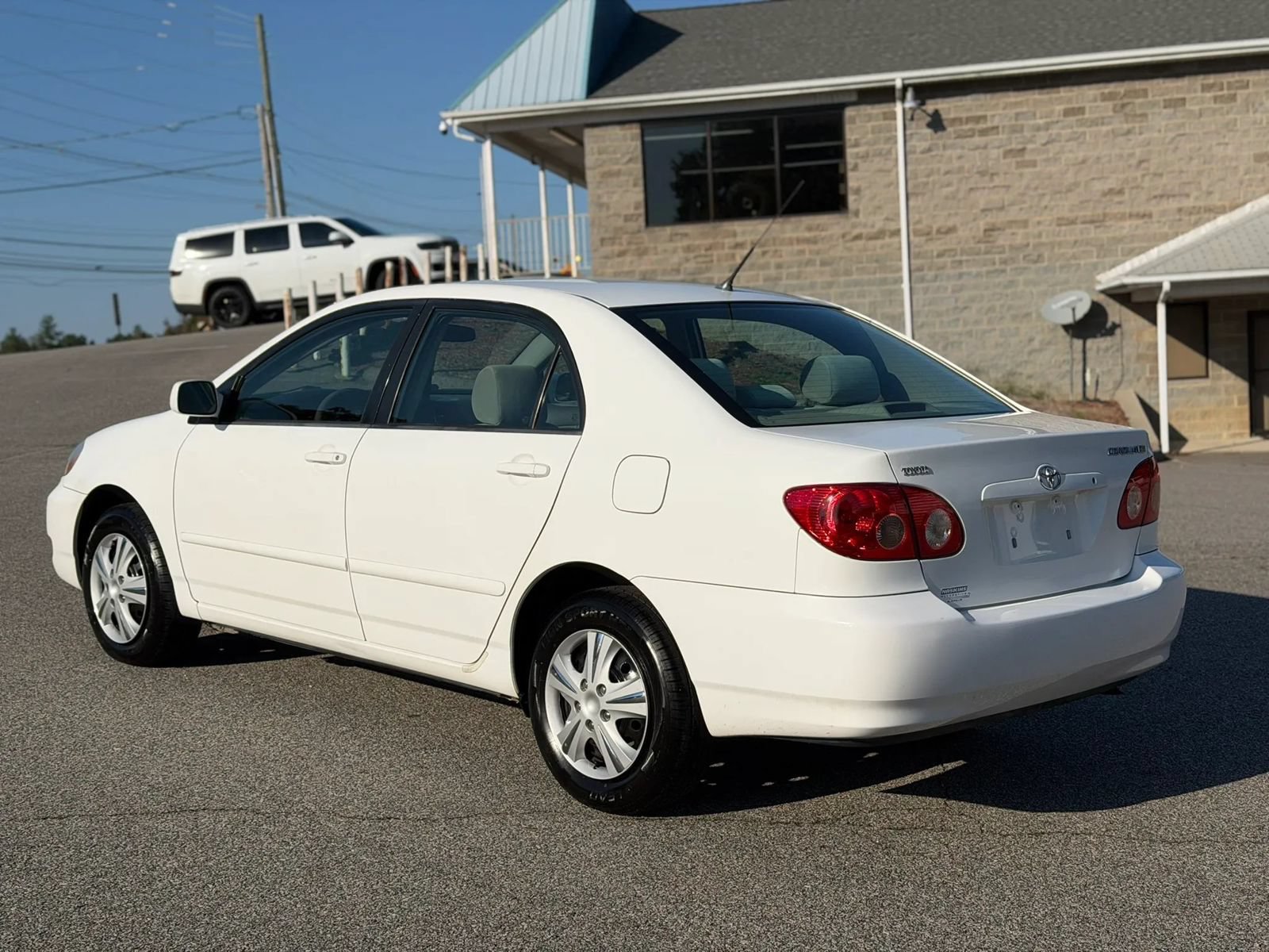 Used 2007 Toyota Corolla LE w/ All Weather Guard Pkg FWD image 3