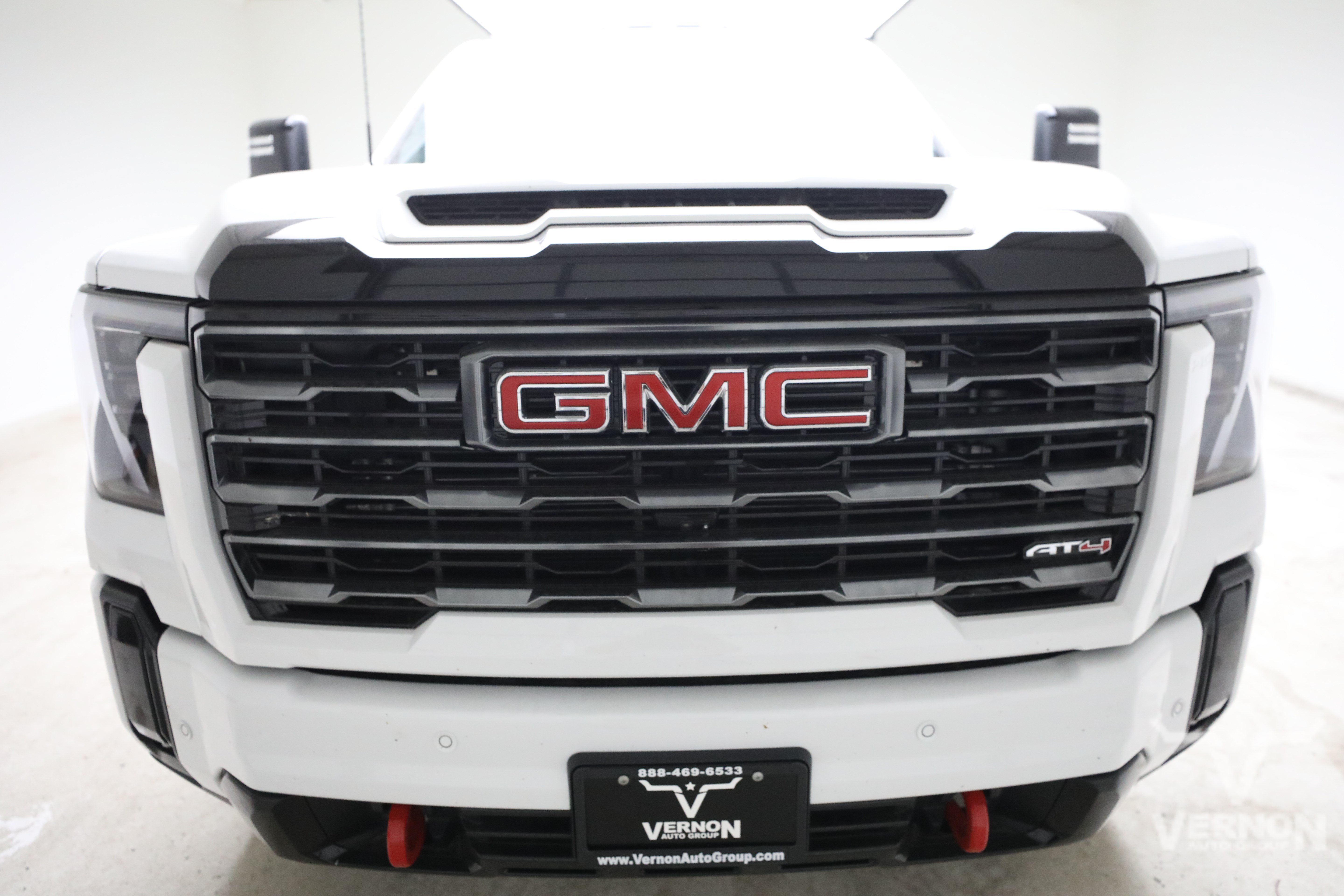 New 2026 GMC Sierra 2500 AT4 w/ Technology Package AWD/4WD image 8