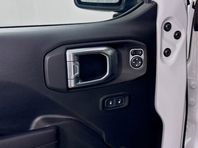 Used 2024 Jeep Wrangler Unlimited w/ Convenience Group image 17