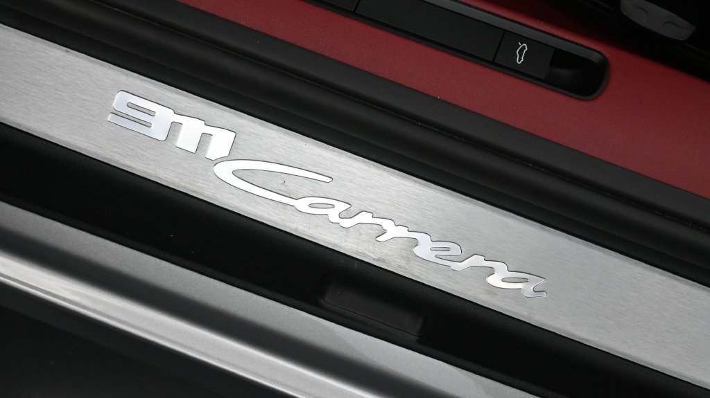 Certified 2026 Porsche 911 Carrera w/ Premium Package RWD image 21