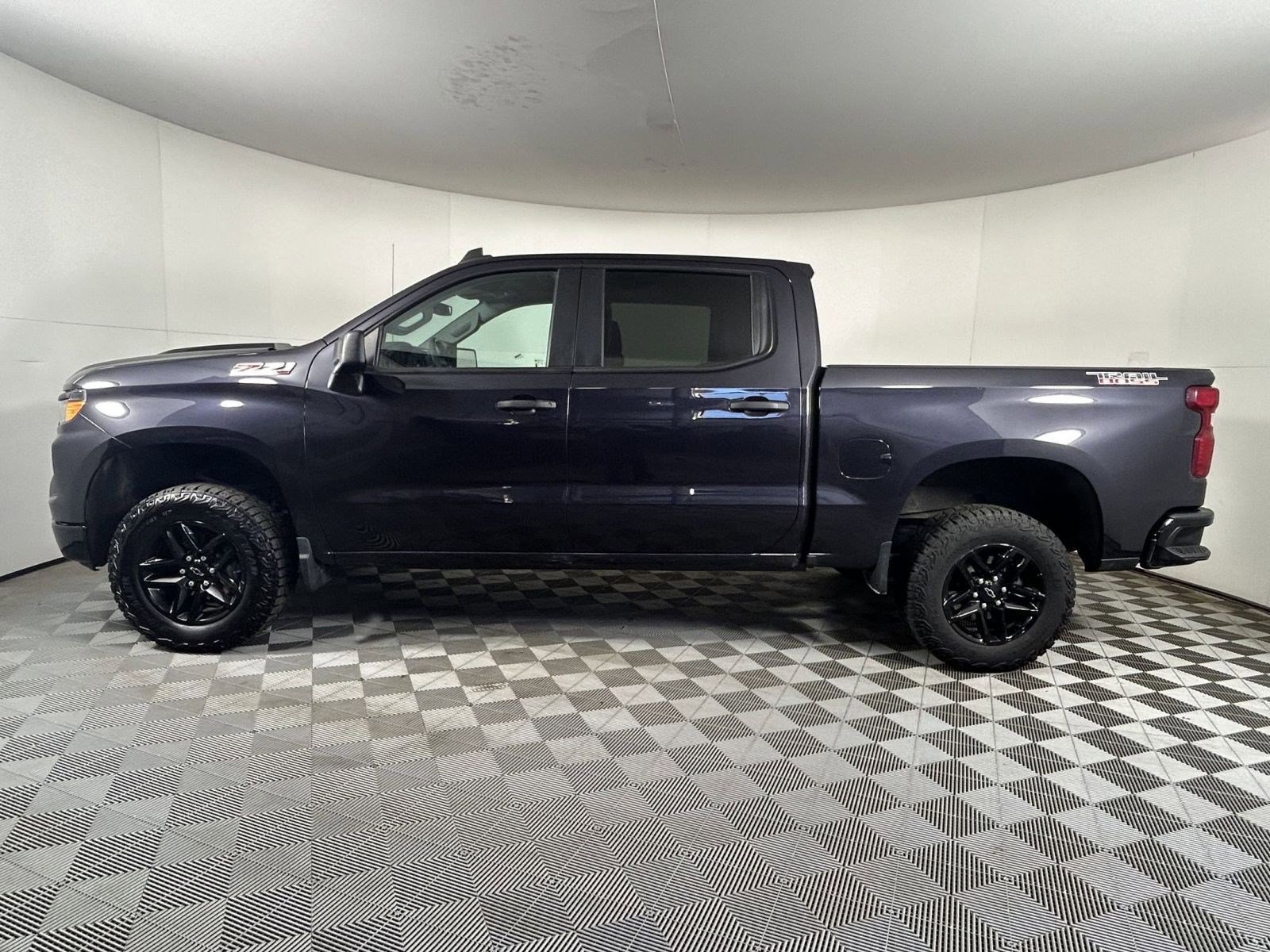 Used 2024 Chevrolet Silverado 1500 Custom Trail Boss AWD/4WD image 11