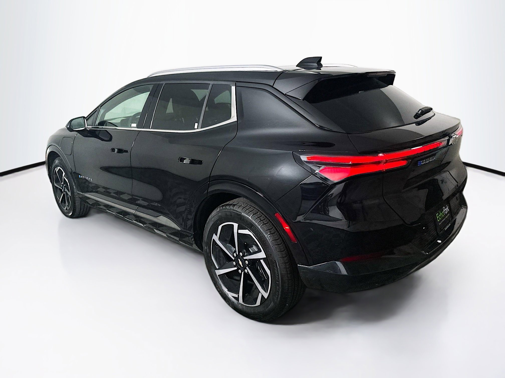 Used 2025 Chevrolet Equinox EV LT w/ Convenience Package image 5