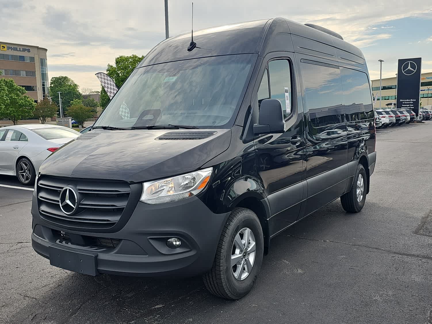 Used 2025 Mercedes-Benz Sprinter 2500 image 4