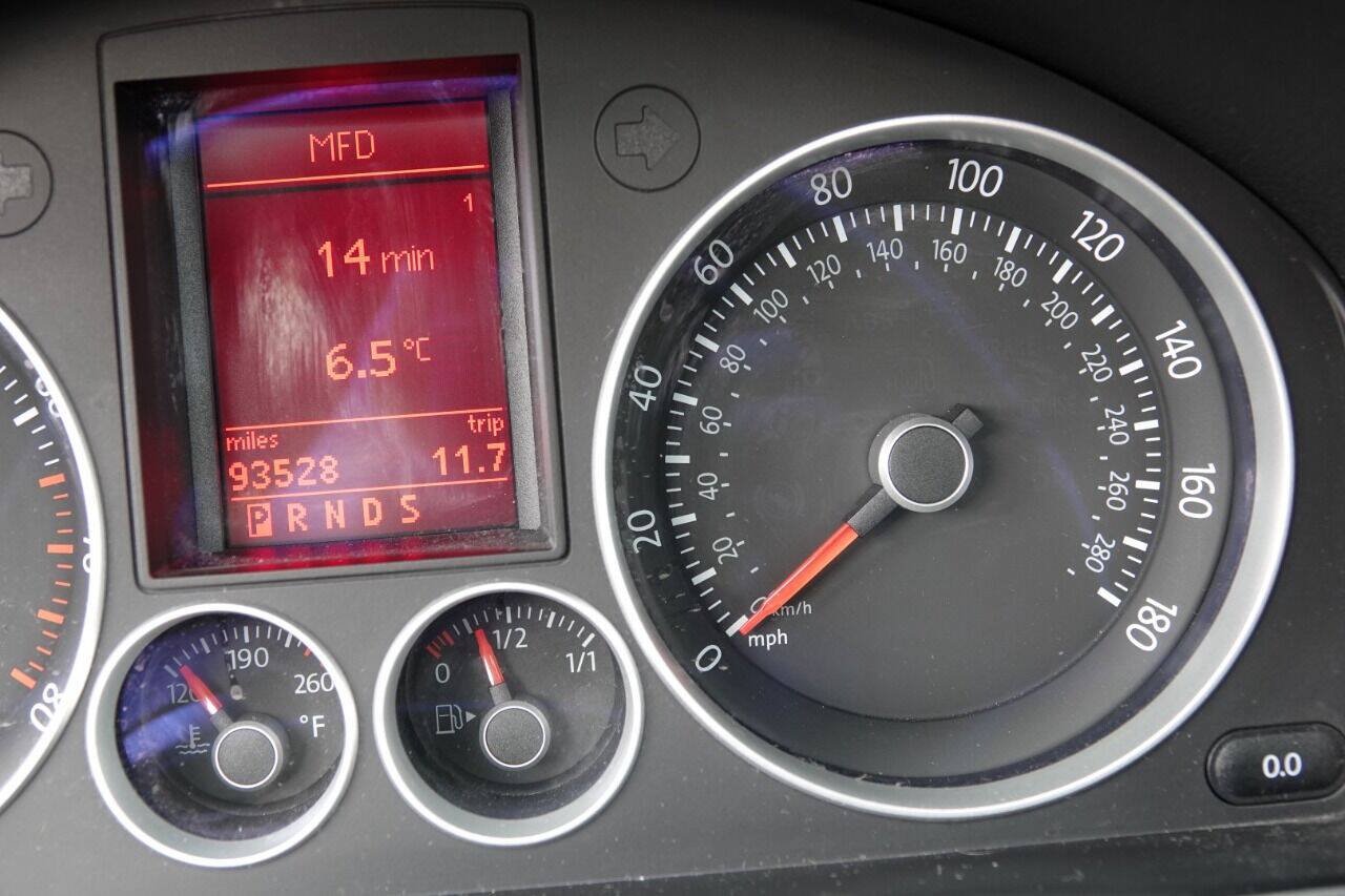 Used 2007 Volkswagen GTI 4-Door FWD image 76