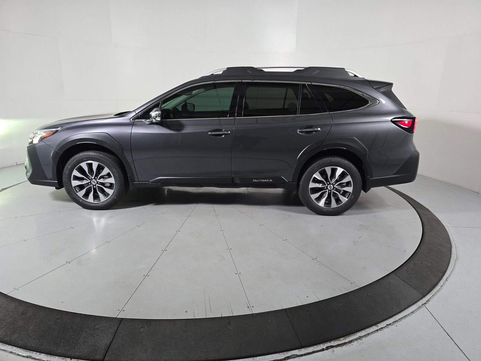 New 2025 Subaru Outback Touring XT w/ Popular Package #2 image 2