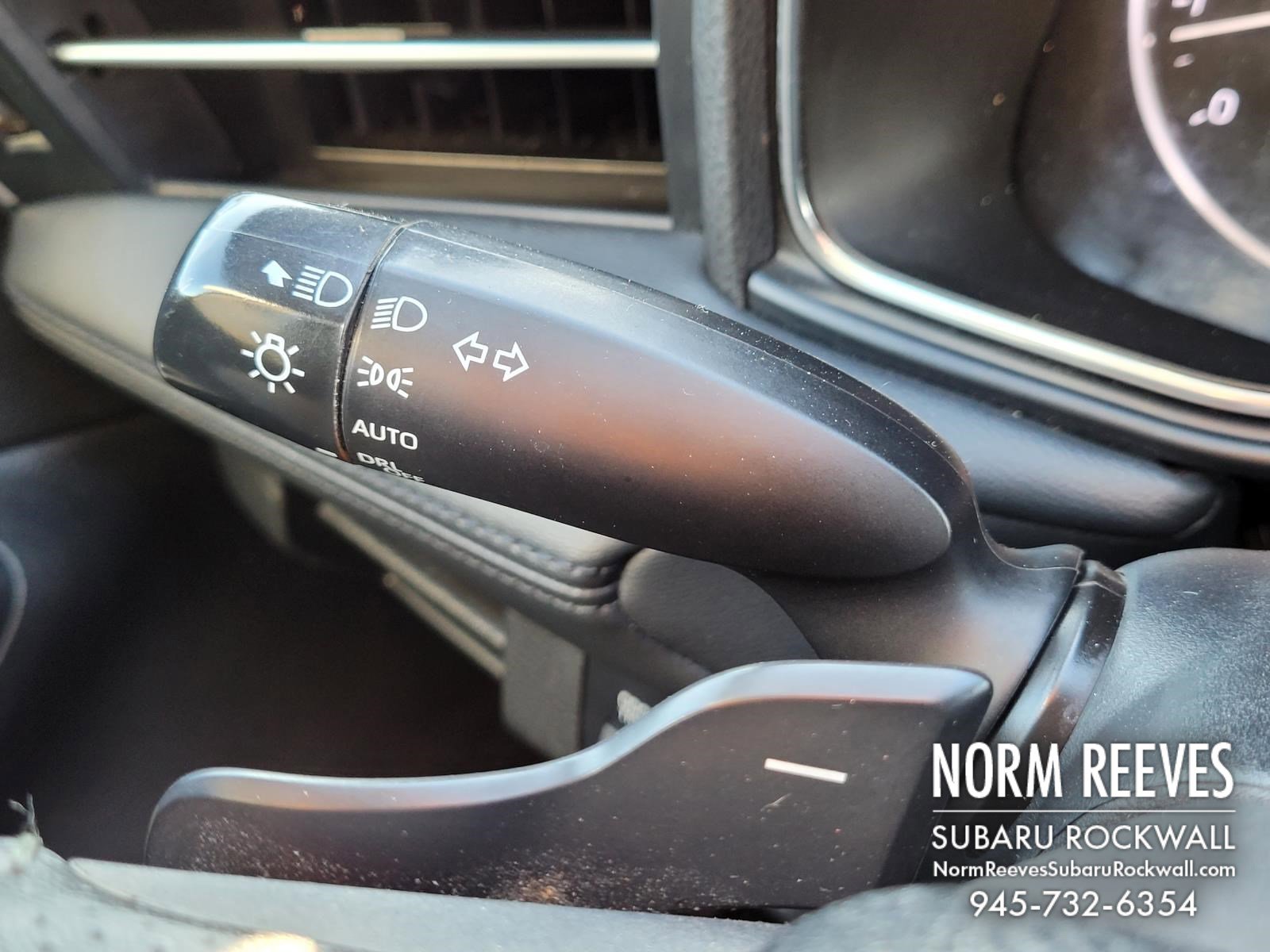 Used 2019 Toyota Avalon XSE image 32