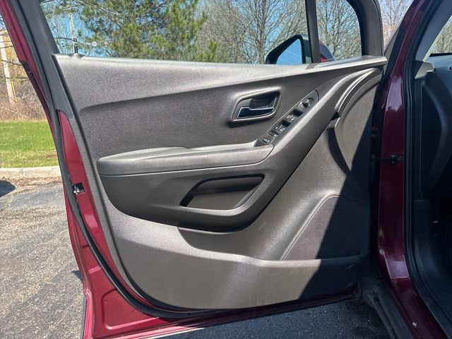 Used 2017 Chevrolet Trax LS image 11