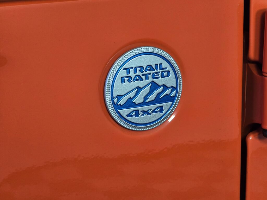 Used 2023 Jeep Wrangler Unlimited Sahara AWD/4WD image 12