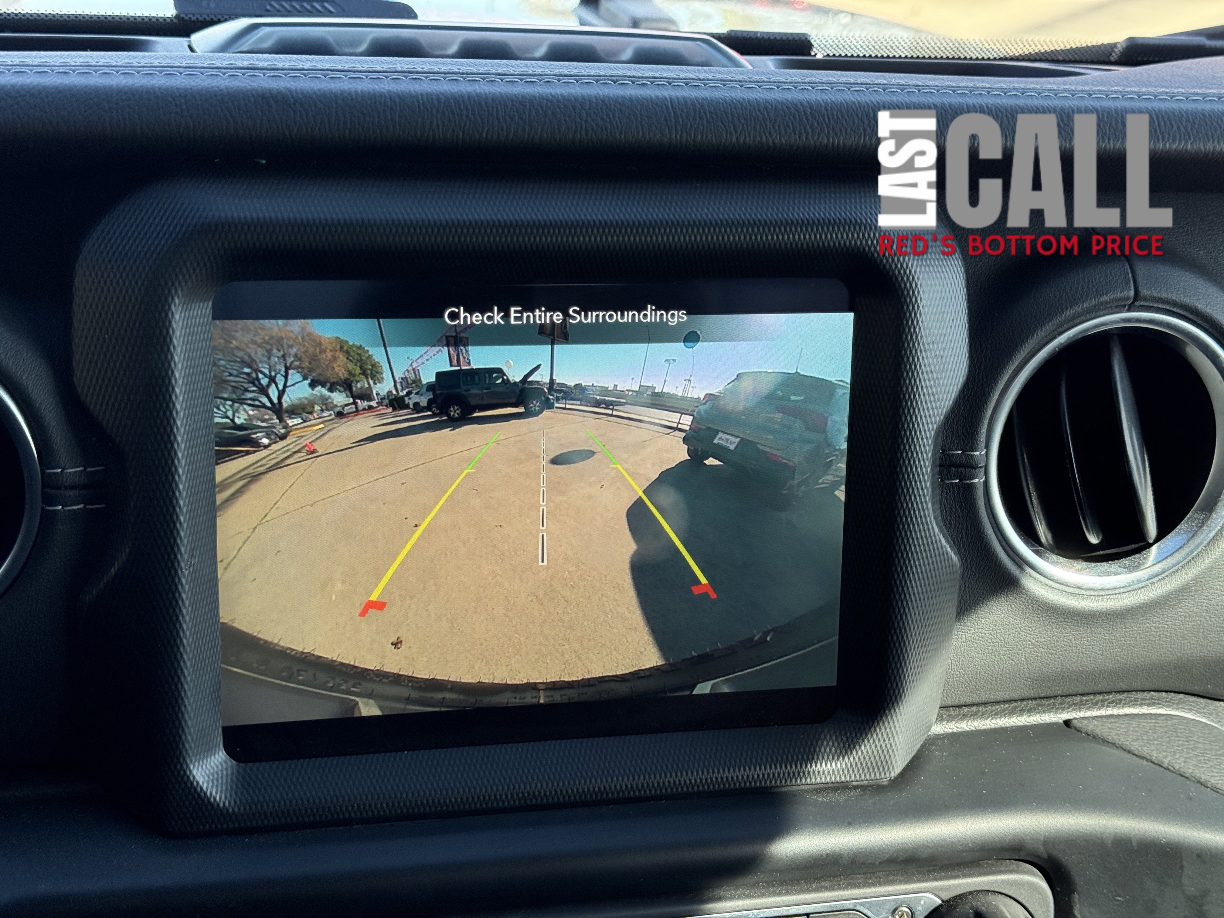 Used 2022 Jeep Wrangler Unlimited Sahara w/ Cold Weather Group image 25