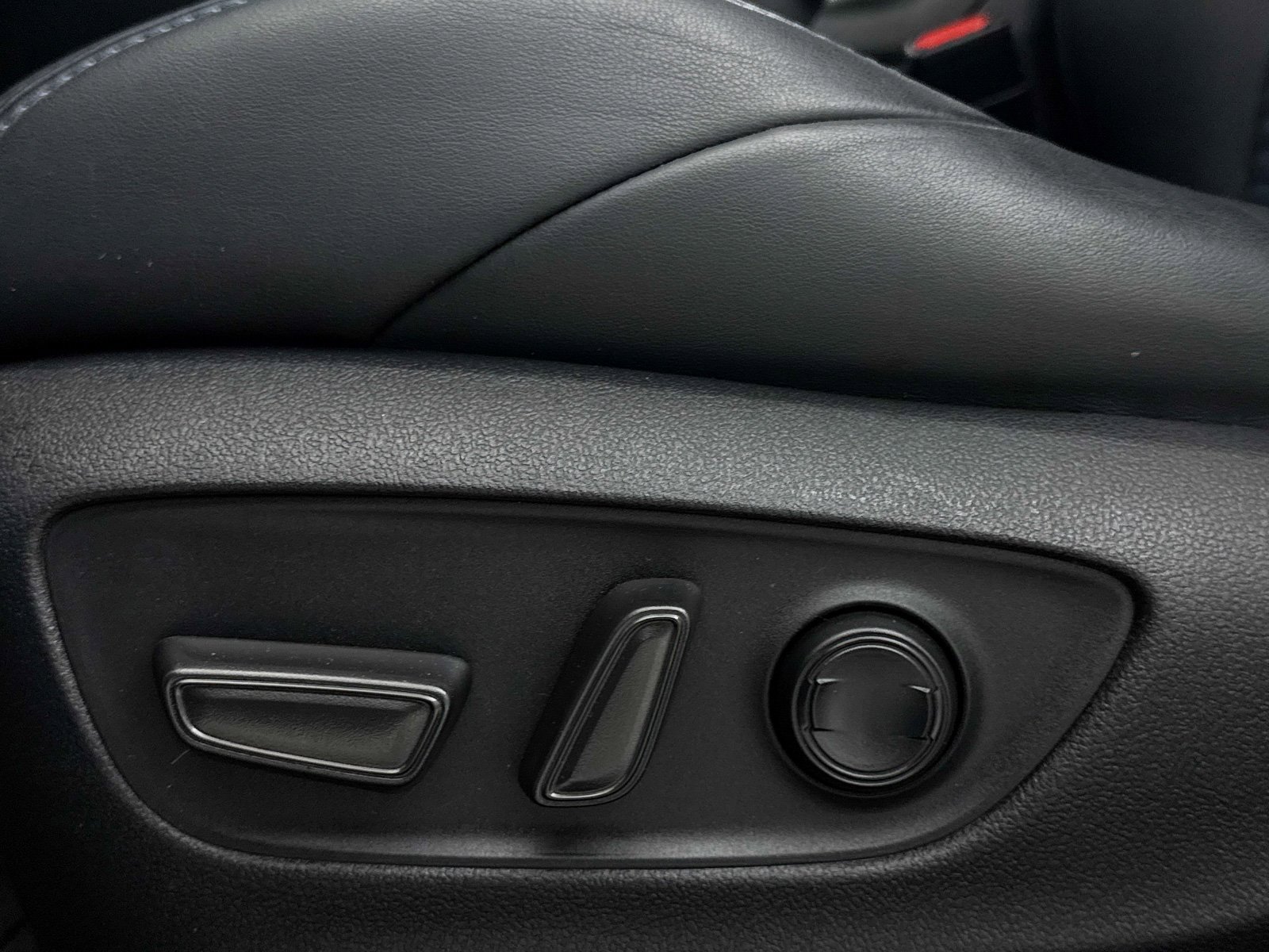 Used 2023 Toyota RAV4 XSE image 28