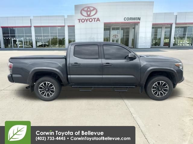 Used 2021 Toyota Tacoma TRD Sport w/ Blackout Package (TMS) AWD/4WD image 4