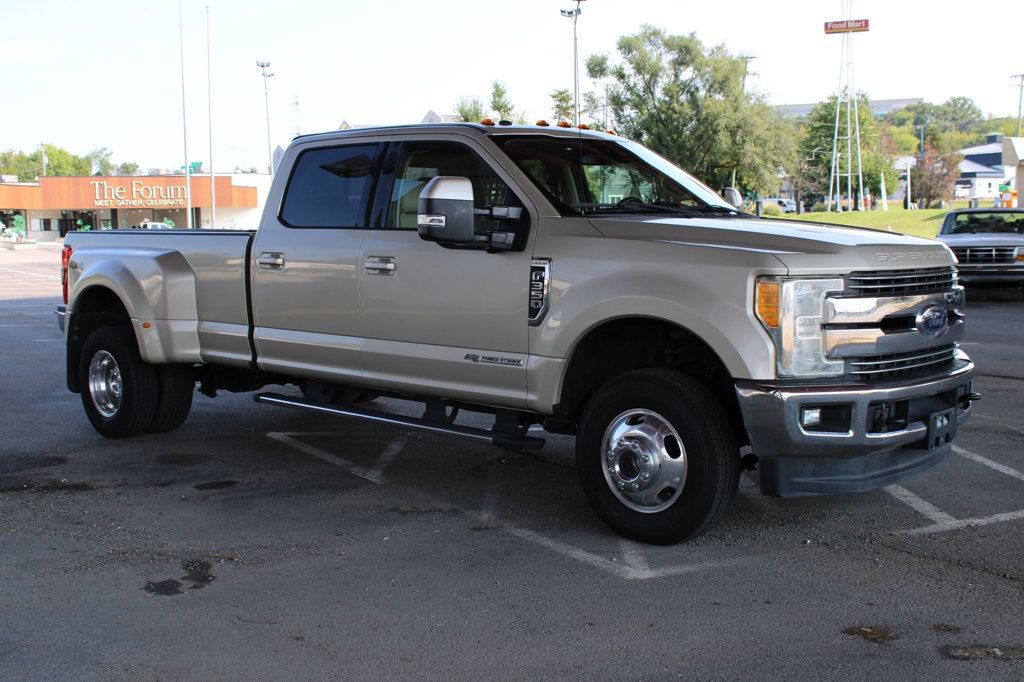 Used 2017 Ford F350 Lariat w/ Tow Technology Bundle AWD/4WD image 4