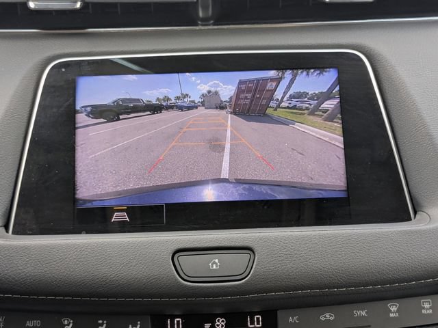 Used 2023 Cadillac XT4 Luxury w/ Cold Weather Package FWD image 25