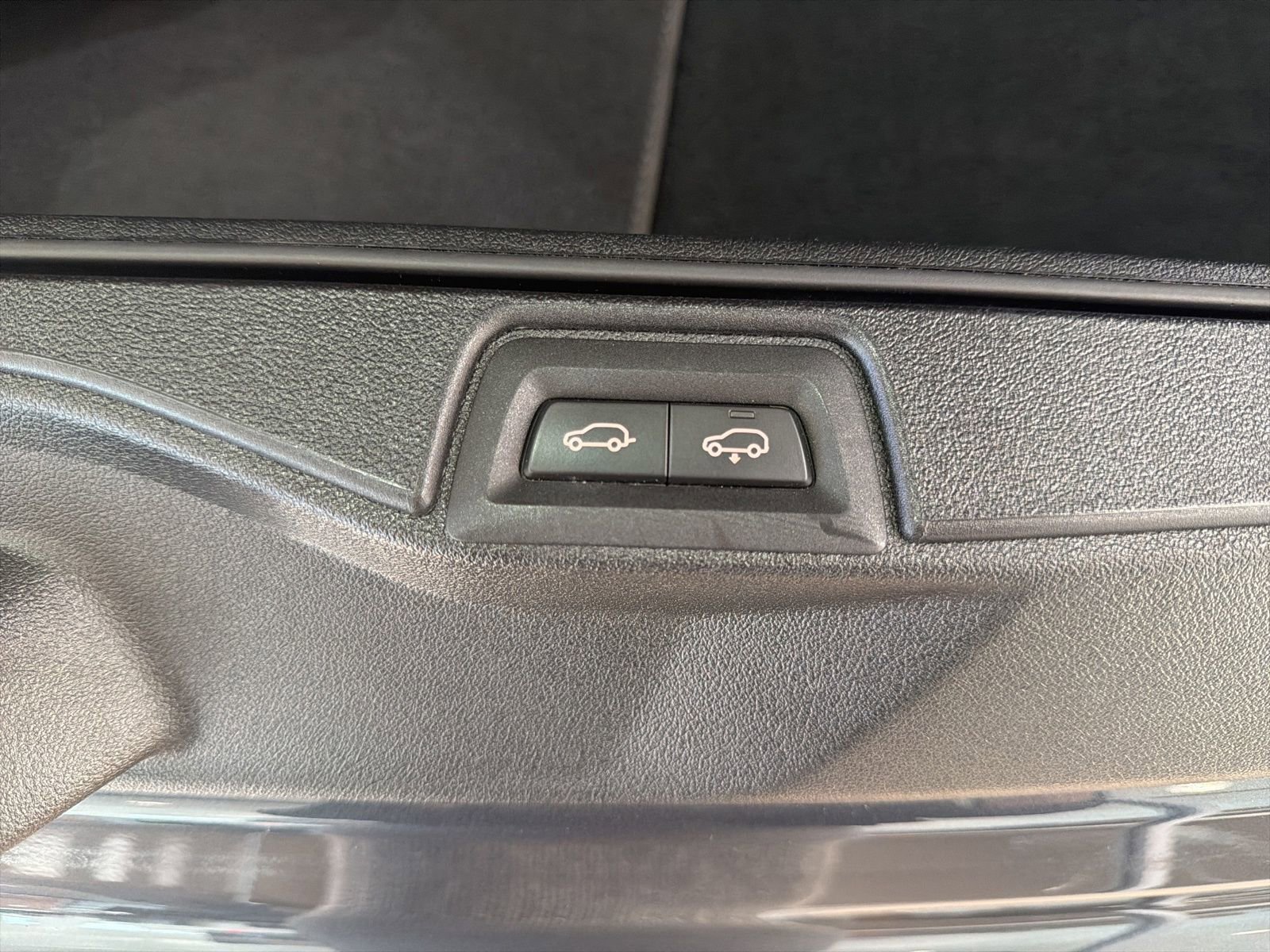 Certified 2022 BMW X7 xDrive40i w/ Premium Package image 17