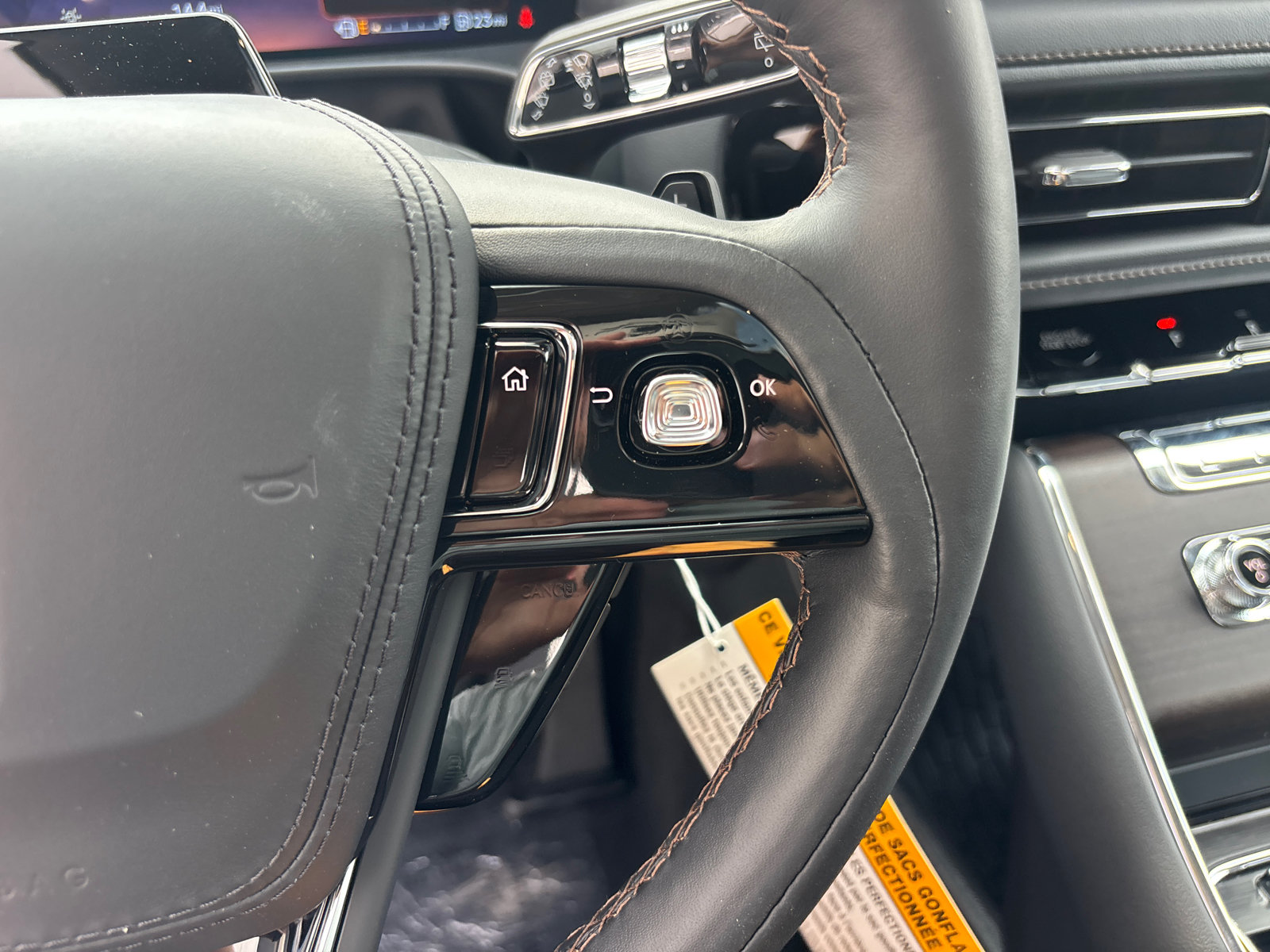 New 2026 Lincoln Aviator Reserve AWD/4WD image 18