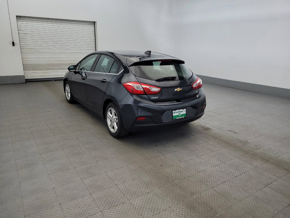 Used 2017 Chevrolet Cruze LT w/ Convenience Package FWD image 5