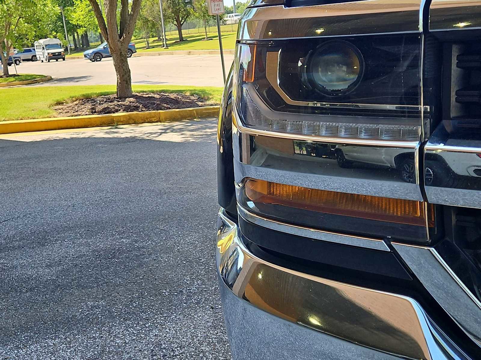 Used 2019 Chevrolet Silverado 1500 LT RWD image 11