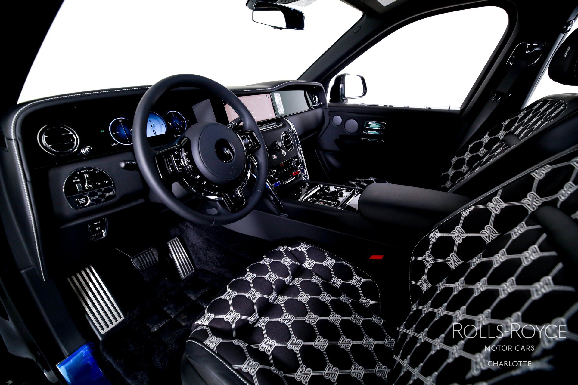 Used 2026 Rolls-Royce Cullinan image 4