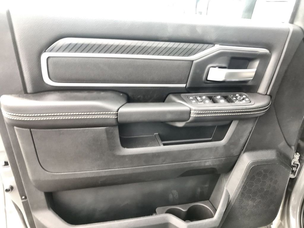 New 2026 RAM 2500 Big Horn AWD/4WD image 13