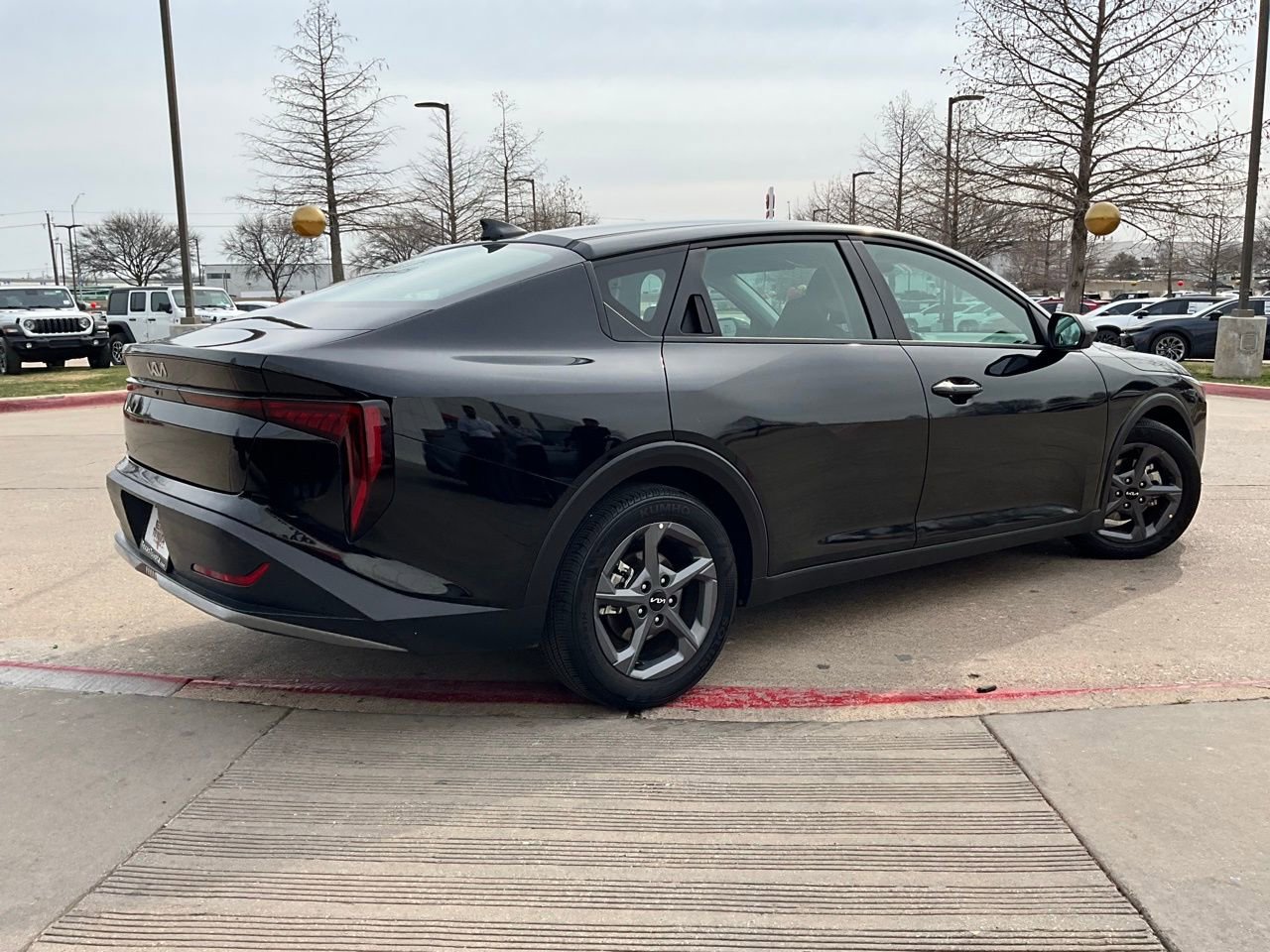 Used 2025 Kia K4 LXS image 6