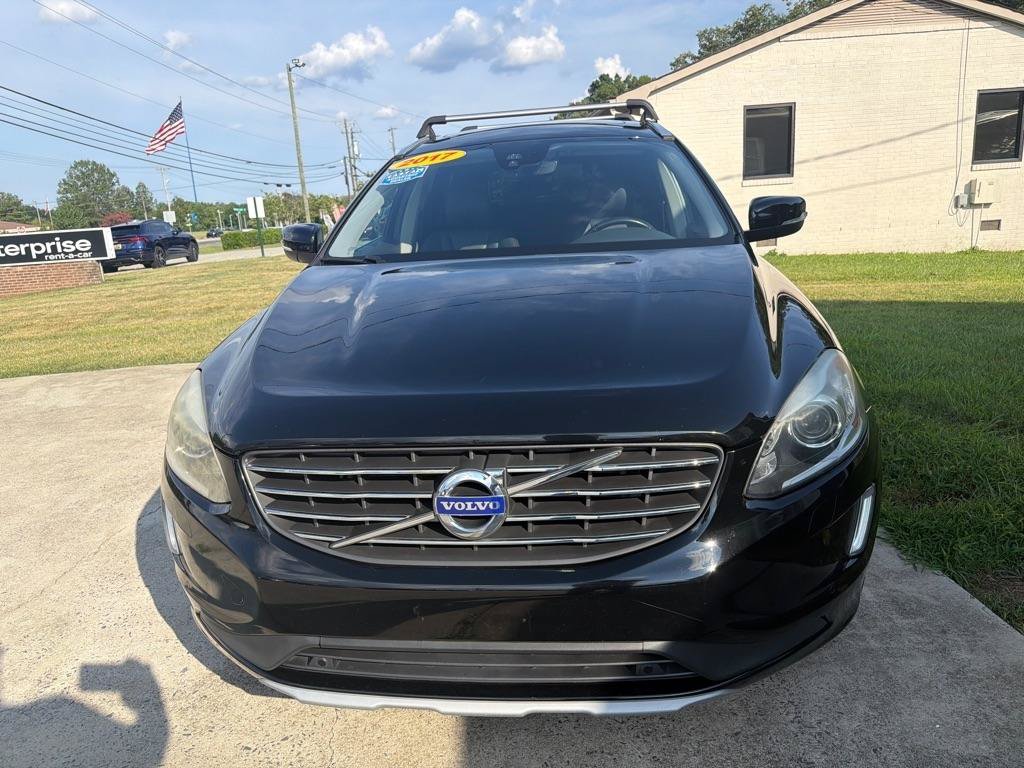Used 2017 Volvo XC60 T5 Inscription w/ Preferred Option Package FWD image 3
