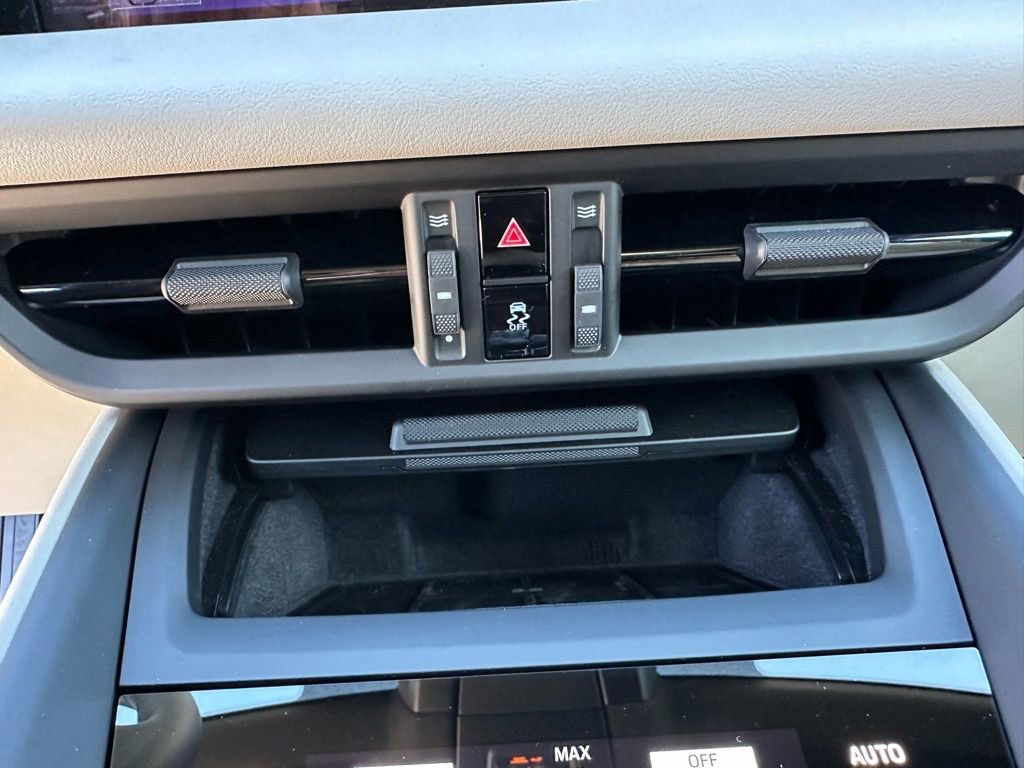 Used 2026 Porsche Macan 4 Electric AWD/4WD image 26