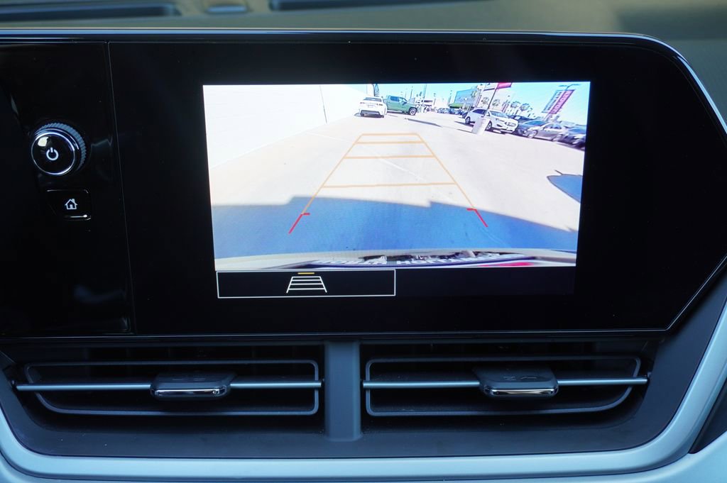 Used 2025 Chevrolet Trax LS image 15