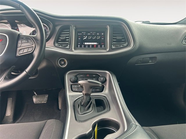 Used 2022 Dodge Challenger SXT image 11