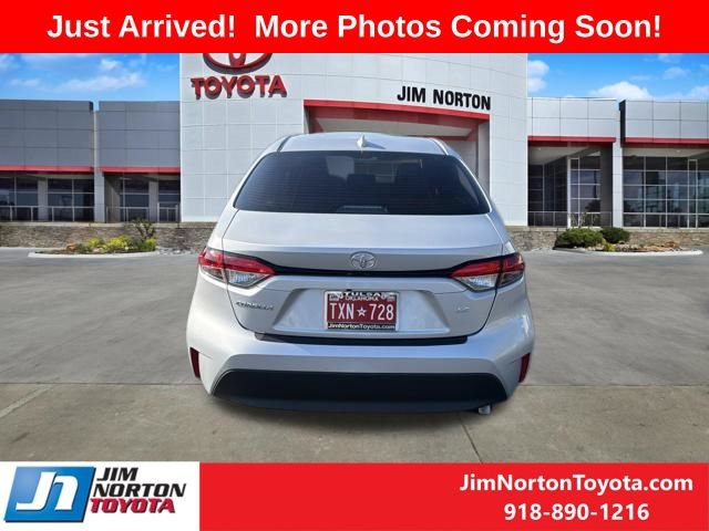 Used 2026 Toyota Corolla LE FWD image 6