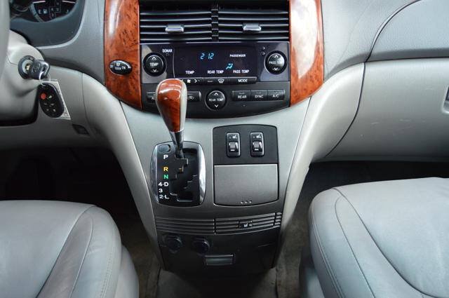 Used 2004 Toyota Sienna XLE Limited w/ Limited Pkg 5 FWD image 24