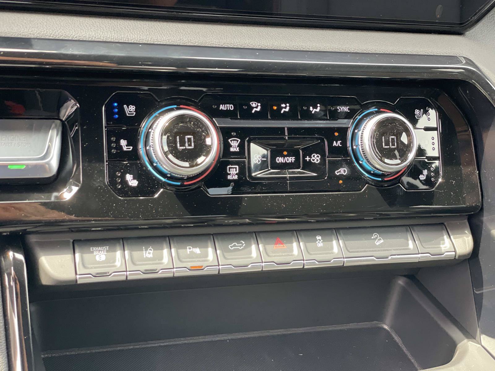 New 2026 GMC Sierra 2500 AT4 w/ AT4 Premium Plus Package AWD/4WD image 18