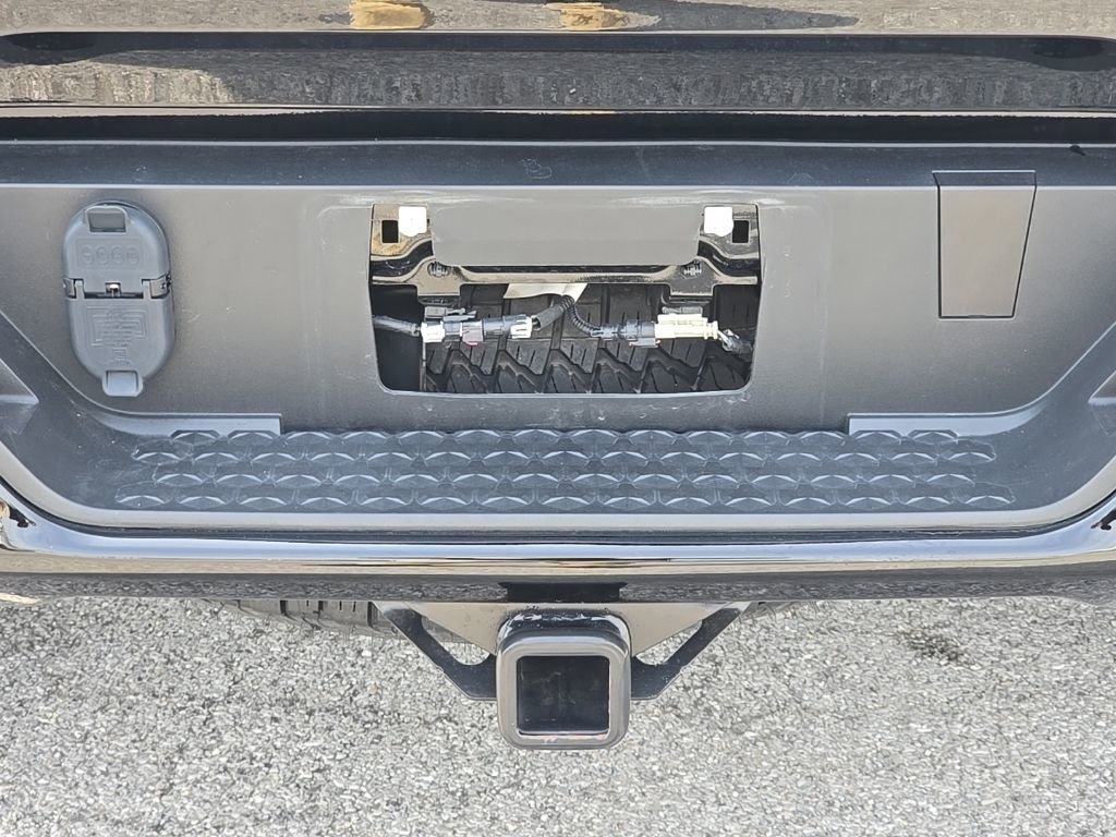 Used 2024 Chevrolet Colorado Trail Boss image 12
