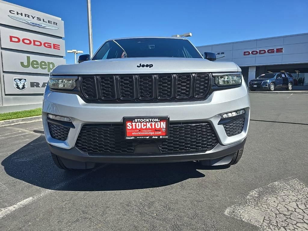 New 2025 Jeep Grand Cherokee Limited w/ Black Appearance Package AWD/4WD image 23
