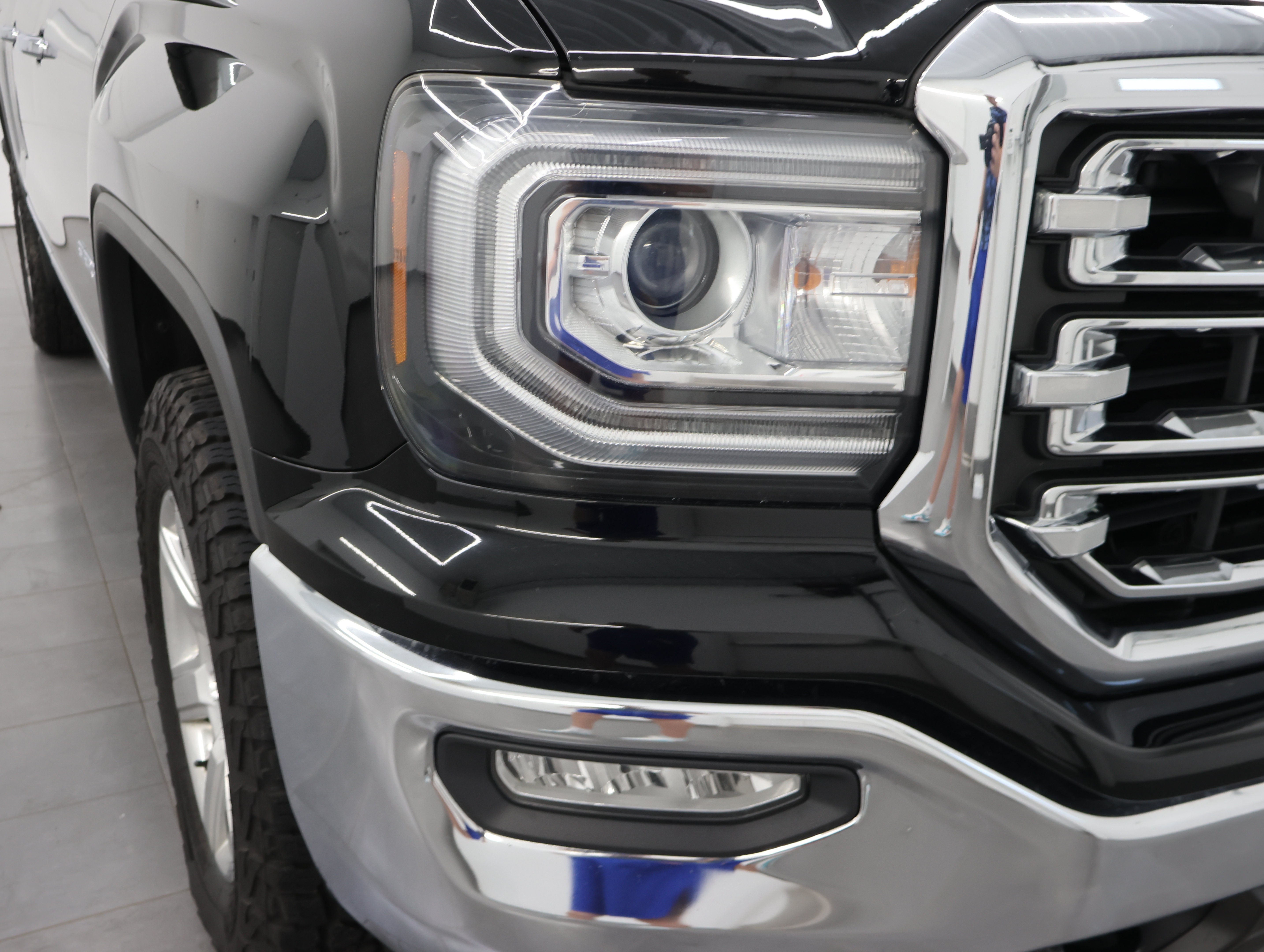 Used 2017 GMC Sierra 1500 SLT w/ Suspension Package, Off-Road AWD/4WD image 21