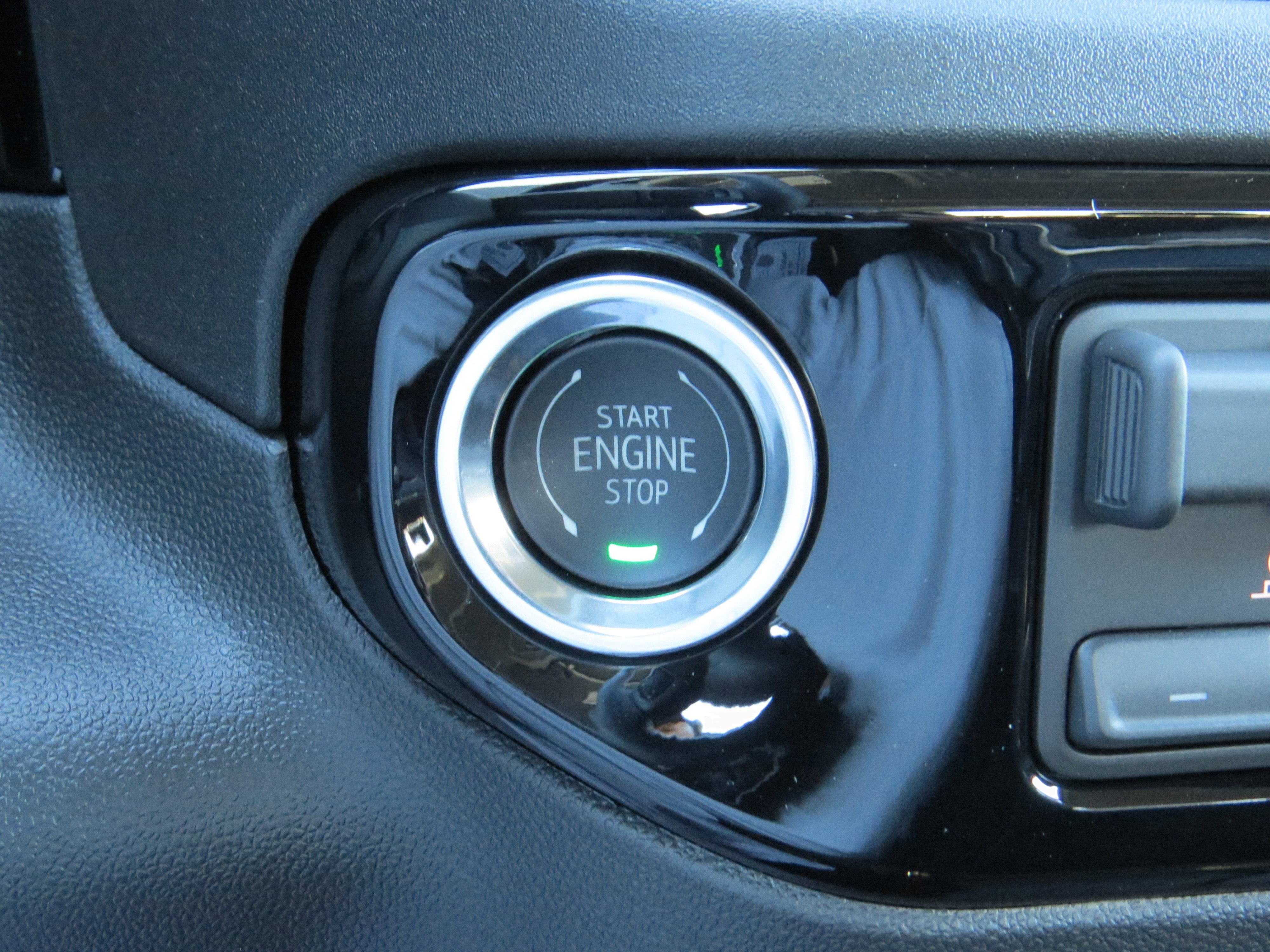 New 2026 GMC Sierra 1500 SLE image 24