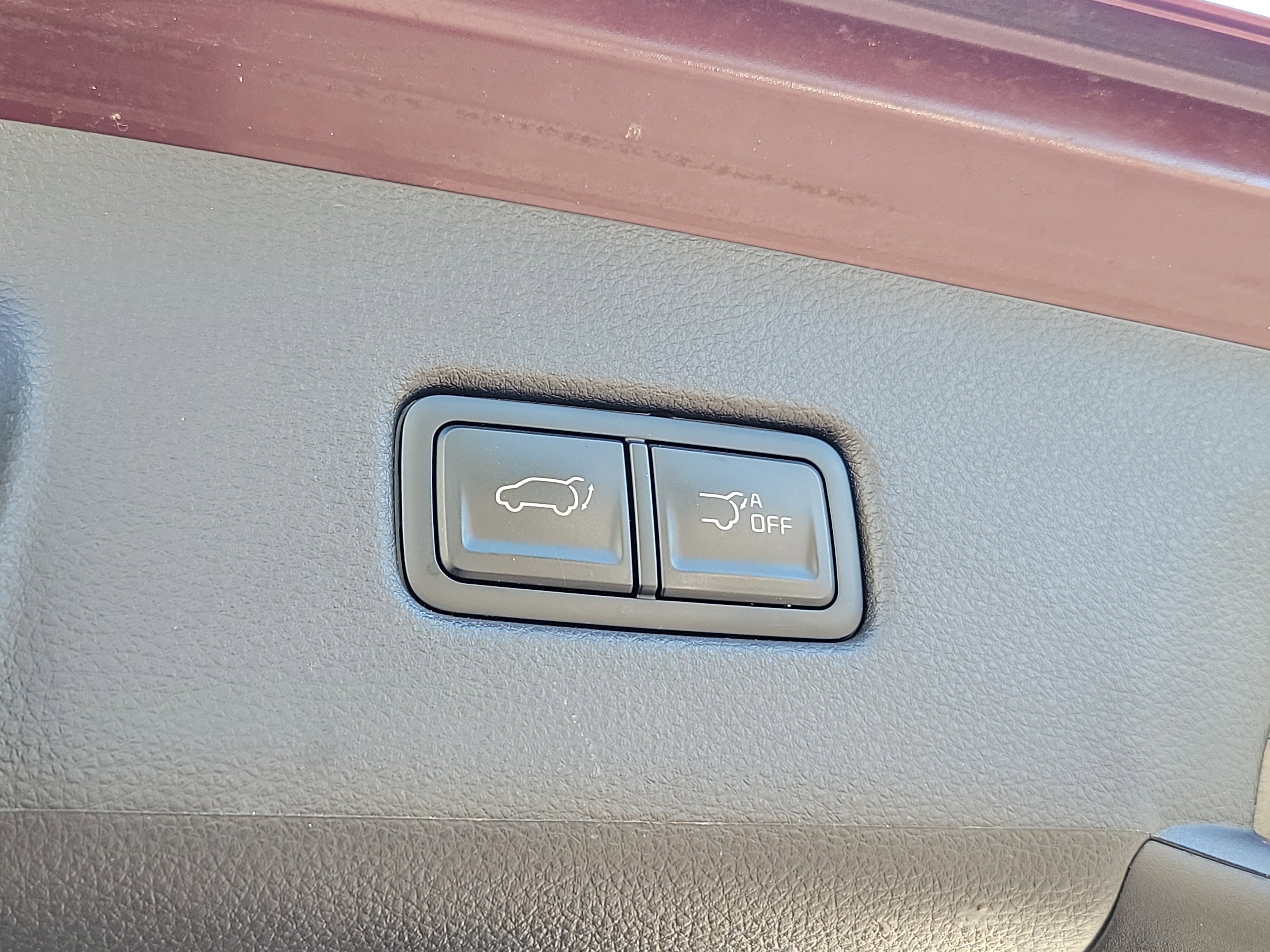 Used 2023 Kia Carnival SX FWD image 11