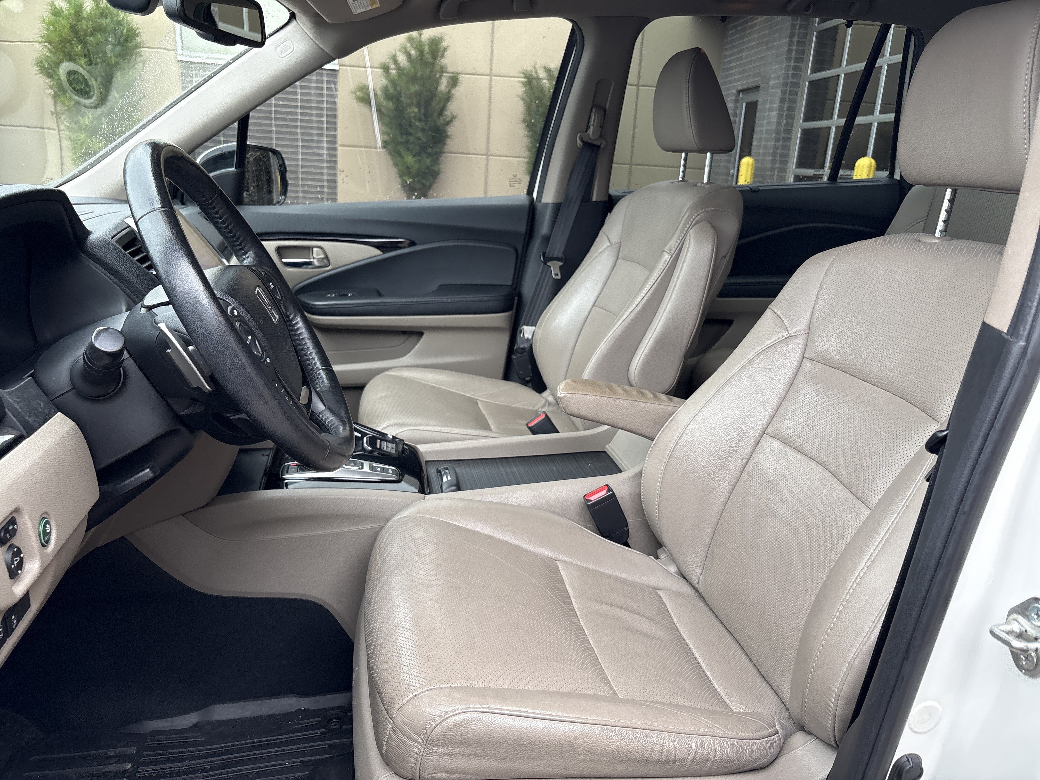 Used 2017 Honda Pilot Elite image 16