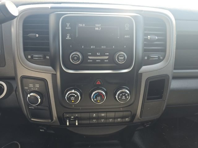 Used 2015 RAM 3500 Tradesman w/ Chrome Appearance Group AWD/4WD image 19
